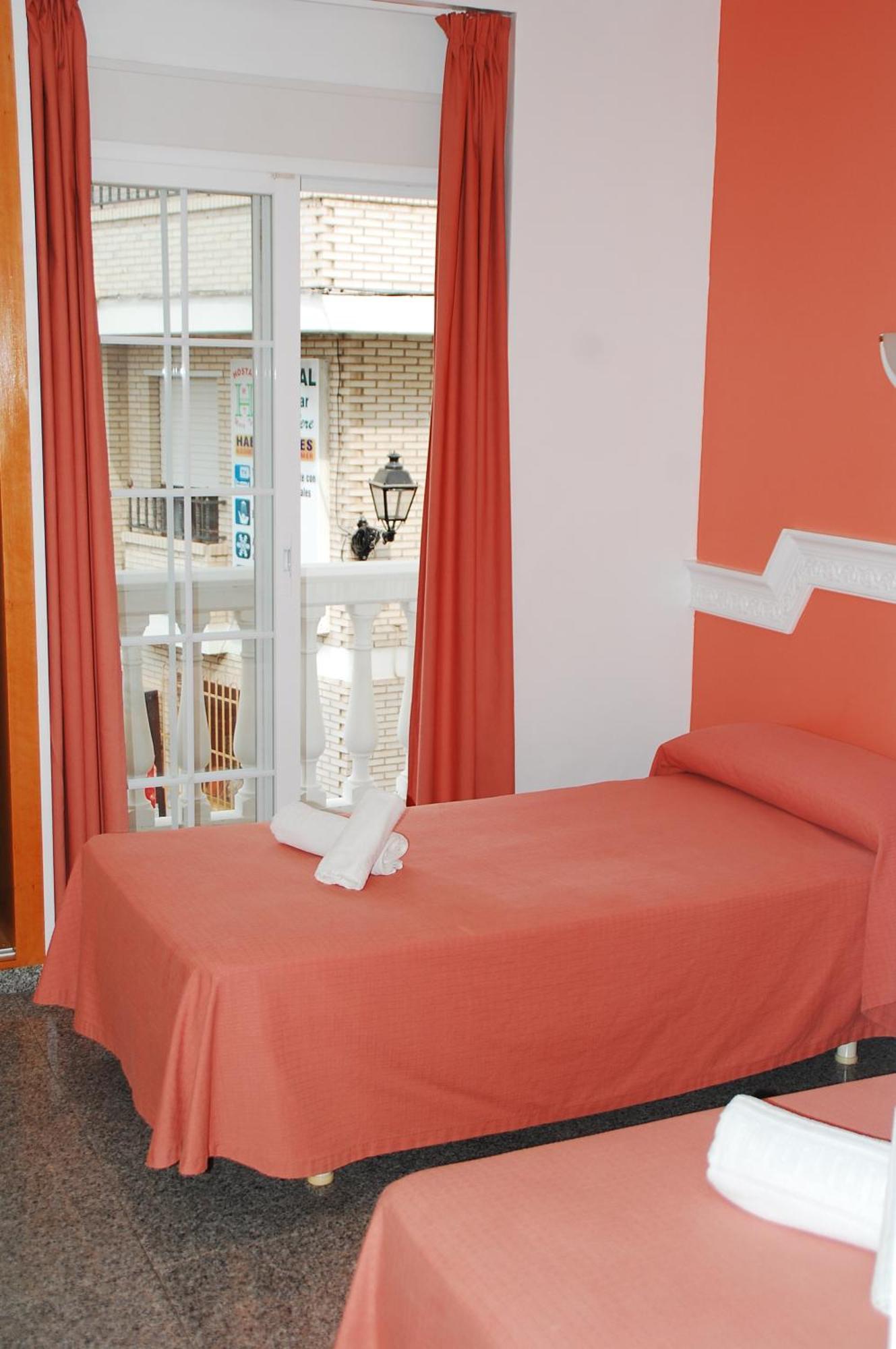 Hostal Mary Tere Salobrena Ngoại thất bức ảnh