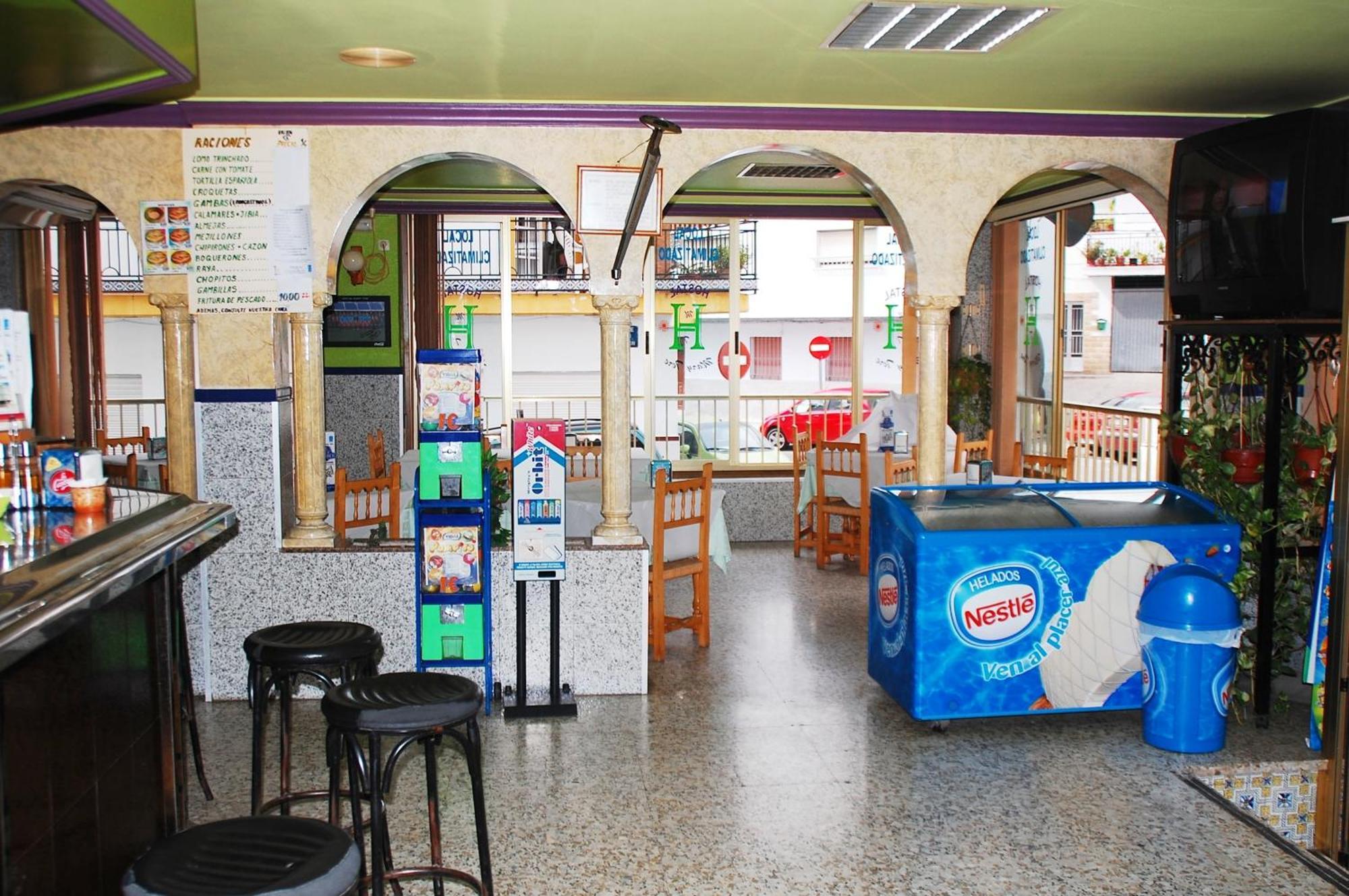Hostal Mary Tere Salobrena Ngoại thất bức ảnh