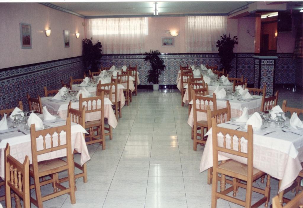 Hostal Mary Tere Salobrena Ngoại thất bức ảnh