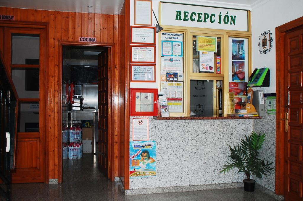 Hostal Mary Tere Salobrena Ngoại thất bức ảnh